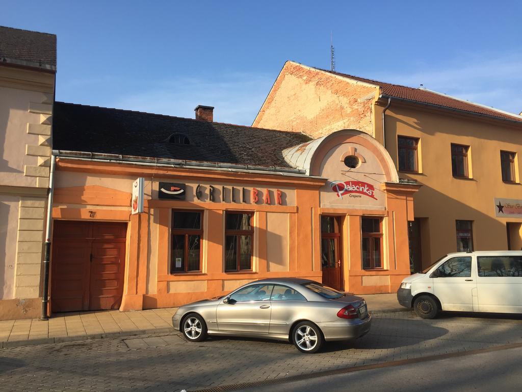 Grillbar Penzion & Restaurant Spišská Nová Ves Εξωτερικό φωτογραφία