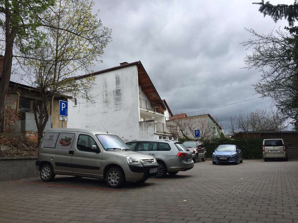 Grillbar Penzion & Restaurant Spišská Nová Ves Εξωτερικό φωτογραφία