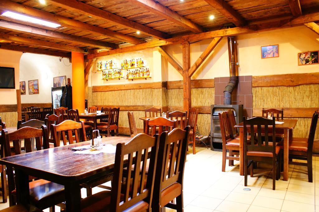 Grillbar Penzion & Restaurant Spišská Nová Ves Εξωτερικό φωτογραφία