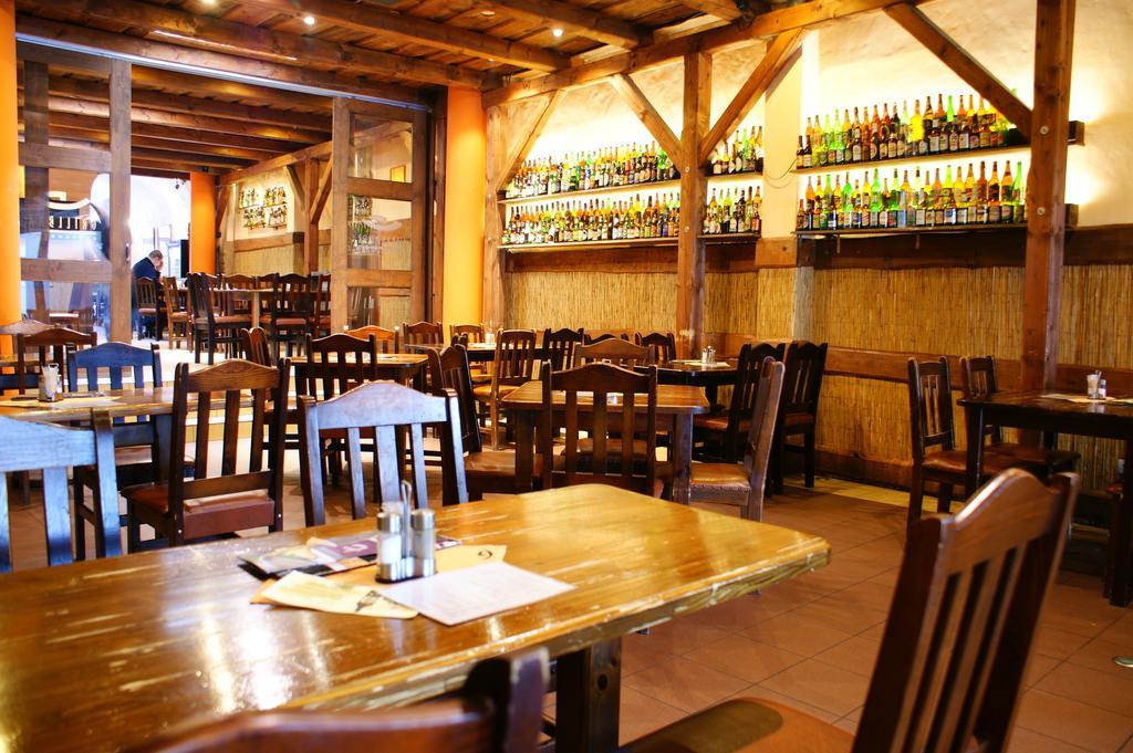 Grillbar Penzion & Restaurant Spišská Nová Ves Εξωτερικό φωτογραφία