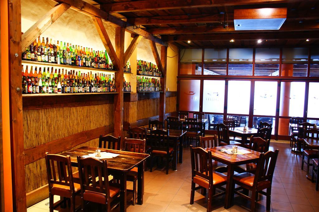 Grillbar Penzion & Restaurant Spišská Nová Ves Εξωτερικό φωτογραφία