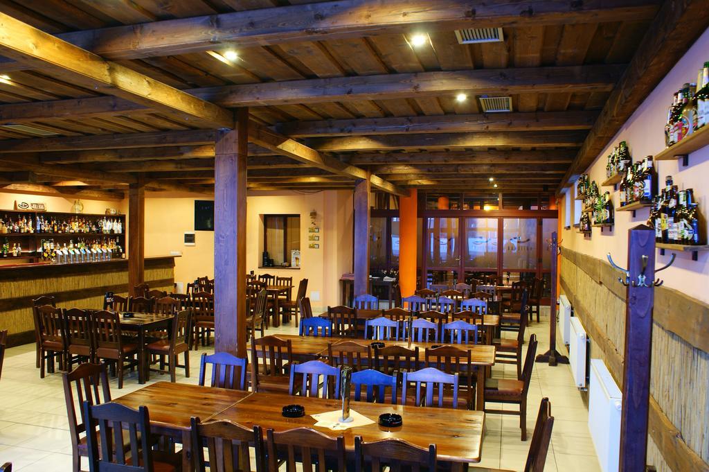 Grillbar Penzion & Restaurant Spišská Nová Ves Εξωτερικό φωτογραφία